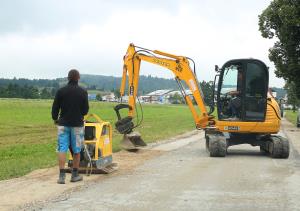 REKONSTRUKCIJA  CESTE DOLENJA VAS - PODSKRAJNIK 02 FOTO LJUBO VUKELIČ